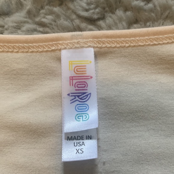 LuLaRoe round neck tunic - Picture 3 of 3